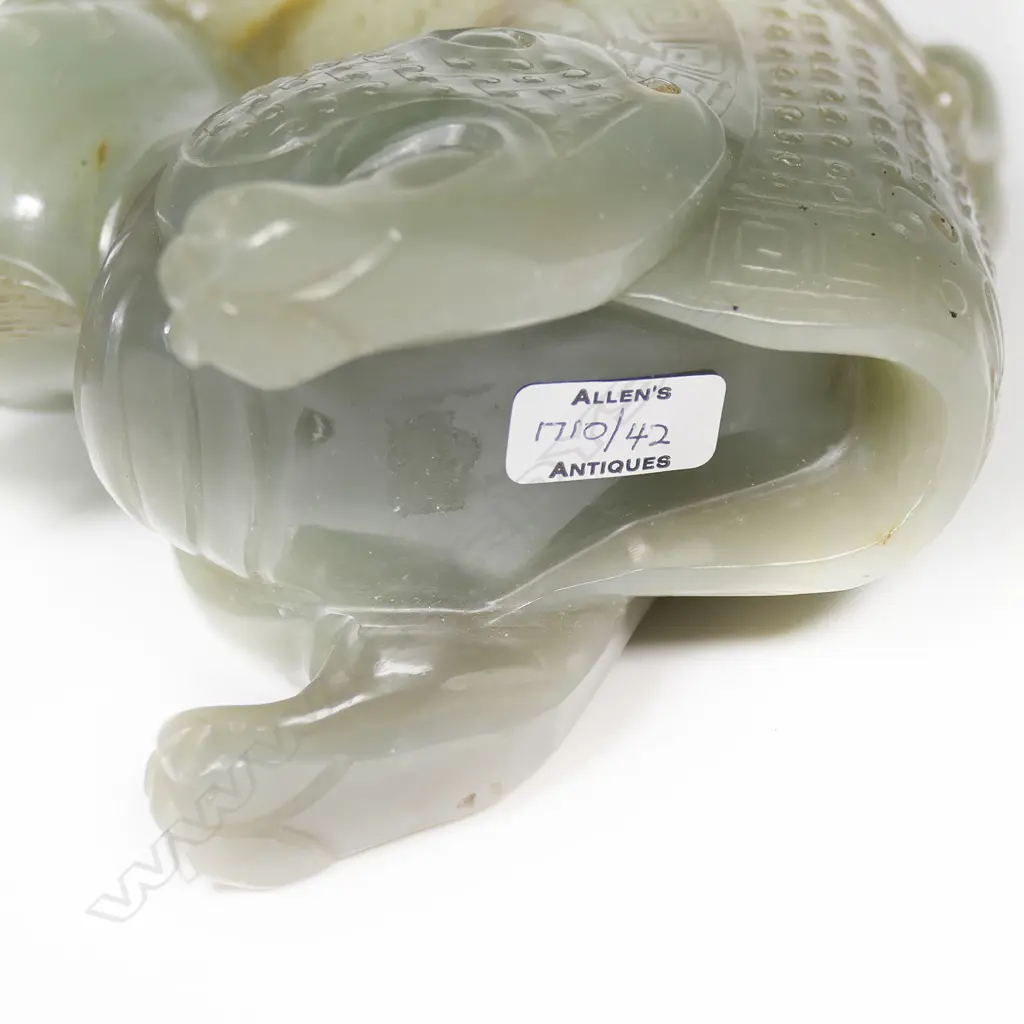A finely carved jade figured libation cup, Image 1++