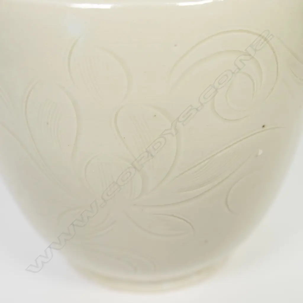 A Chinese Ding style mallet shape bottle vase, Image 1++