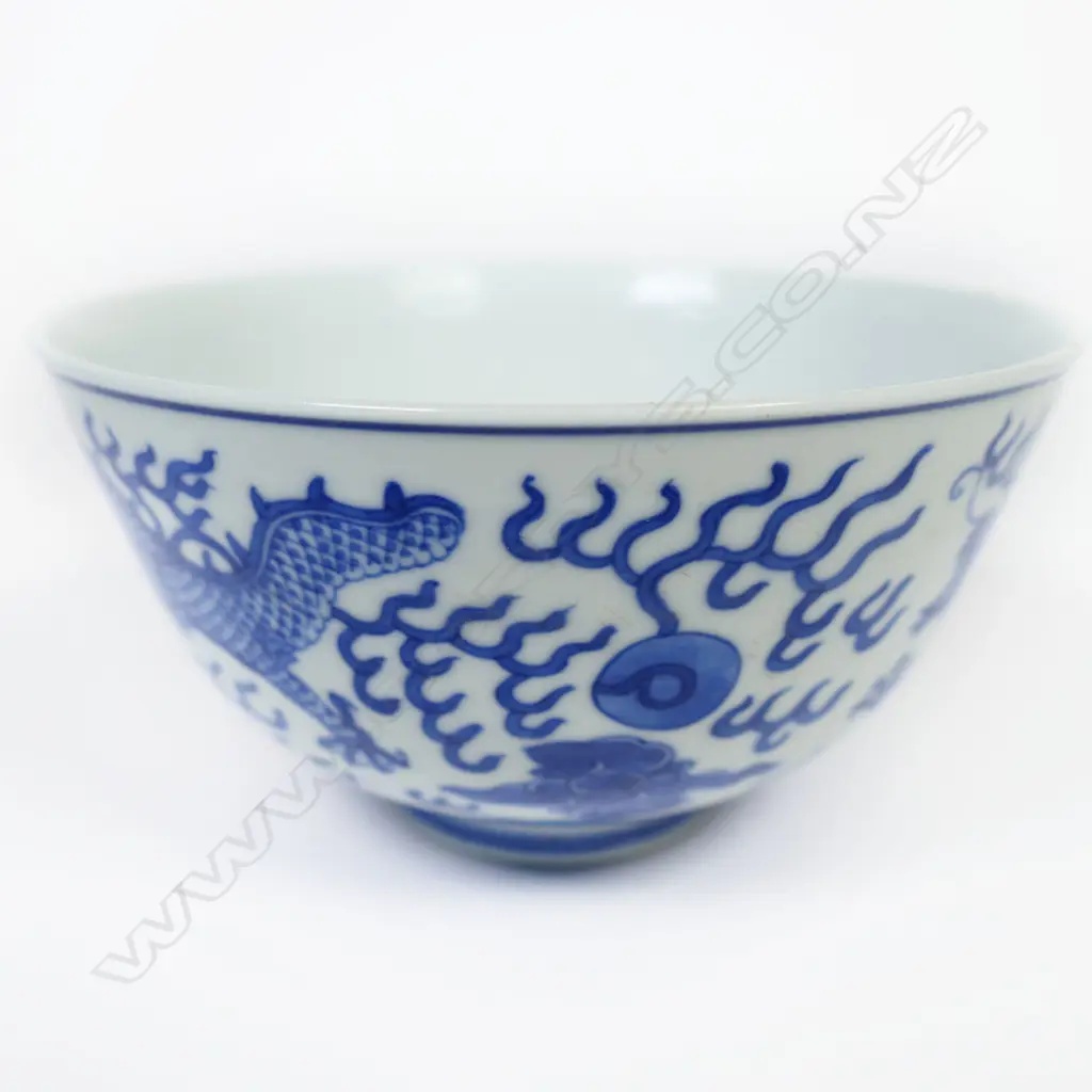 A quality Chinese underglaze blue bowl, Image 1++