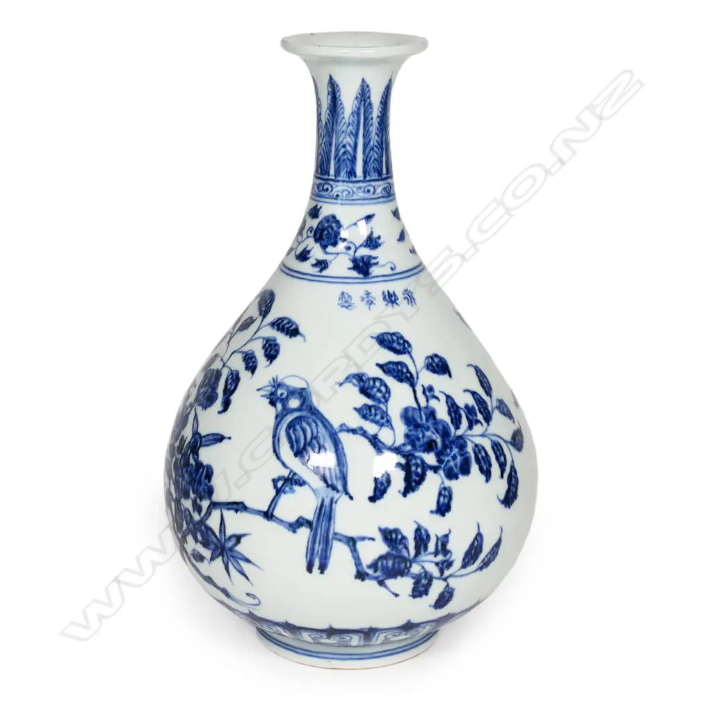 Chinese underglaze blue Yuhuchunping bottle Vase, Image 1++