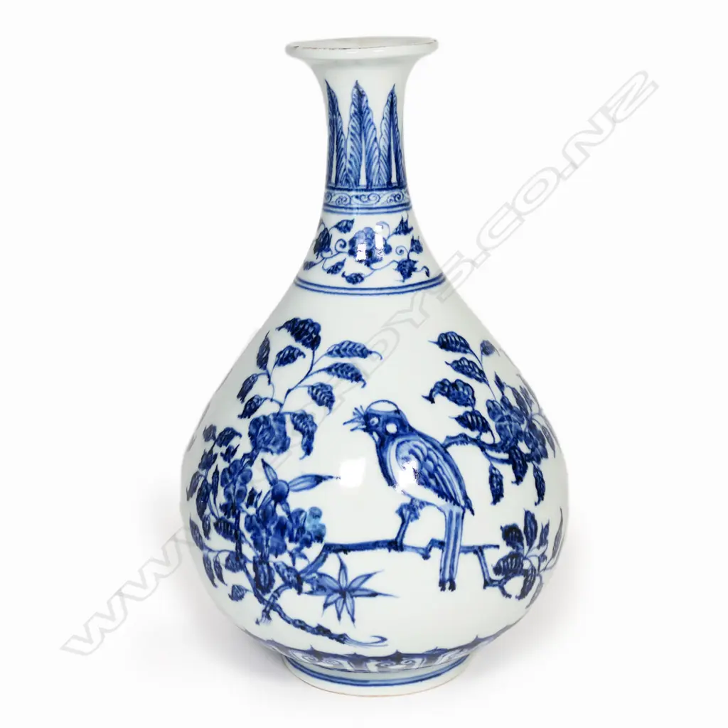 Chinese underglaze blue Yuhuchunping bottle Vase, Image 1++