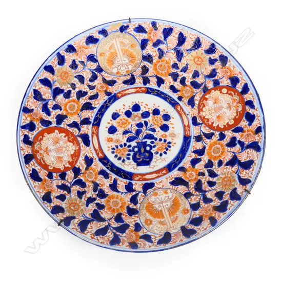 A large and impressive late 19thC Japanese Imari porcelain charger,