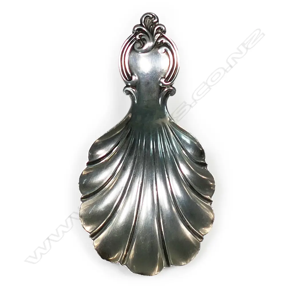 A Victorian silver caddy spoon, Image 1++