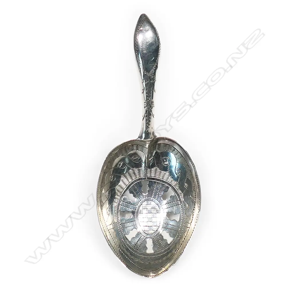 A George III silver tea strainer caddy spoon, Image 1++