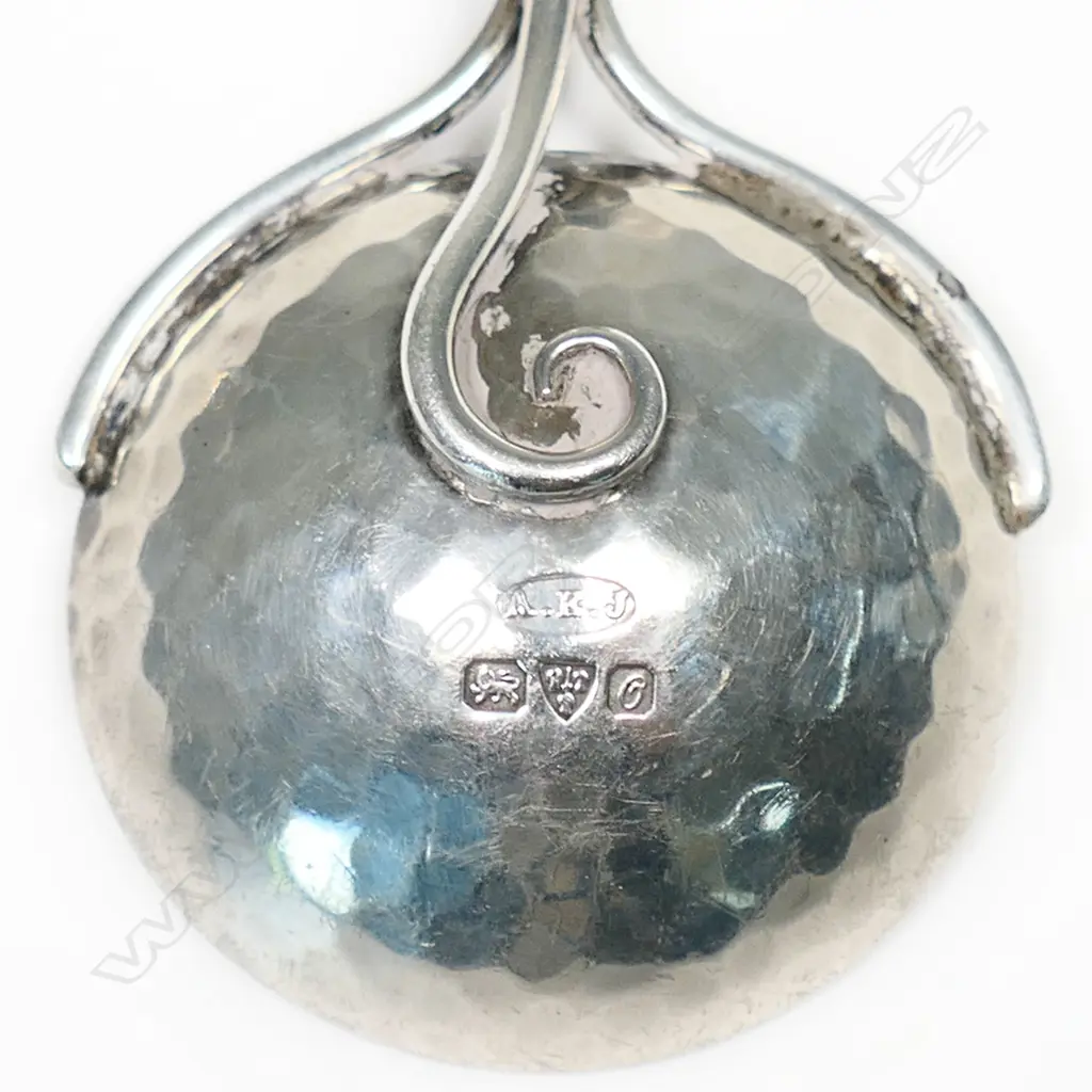 A silver Arts and Crafts caddy spoon, Image 1++