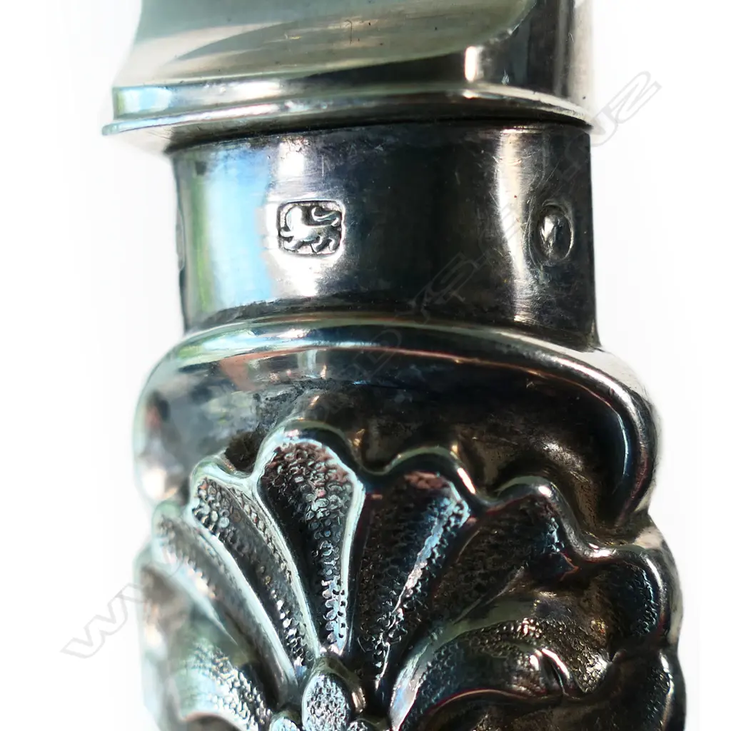 A pair of Victorian fancy silver fish servers, Image 1++