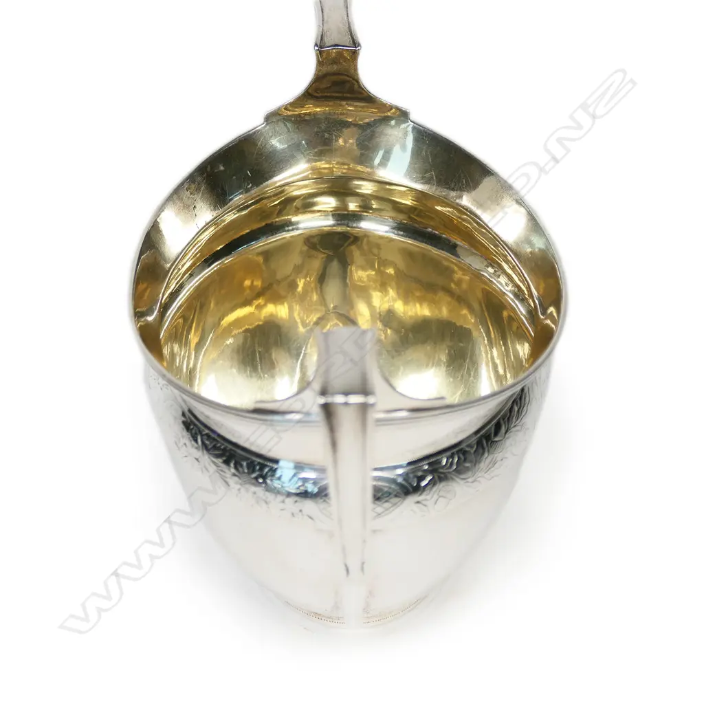 A George III silver sugar bowl, Image 1++