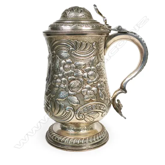 A George III silver tankard,