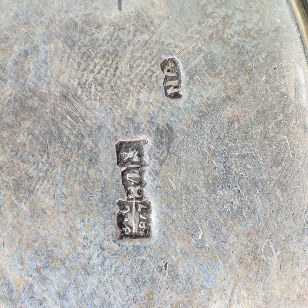 A 19thc Russian engraved silver card tray, Image 1++