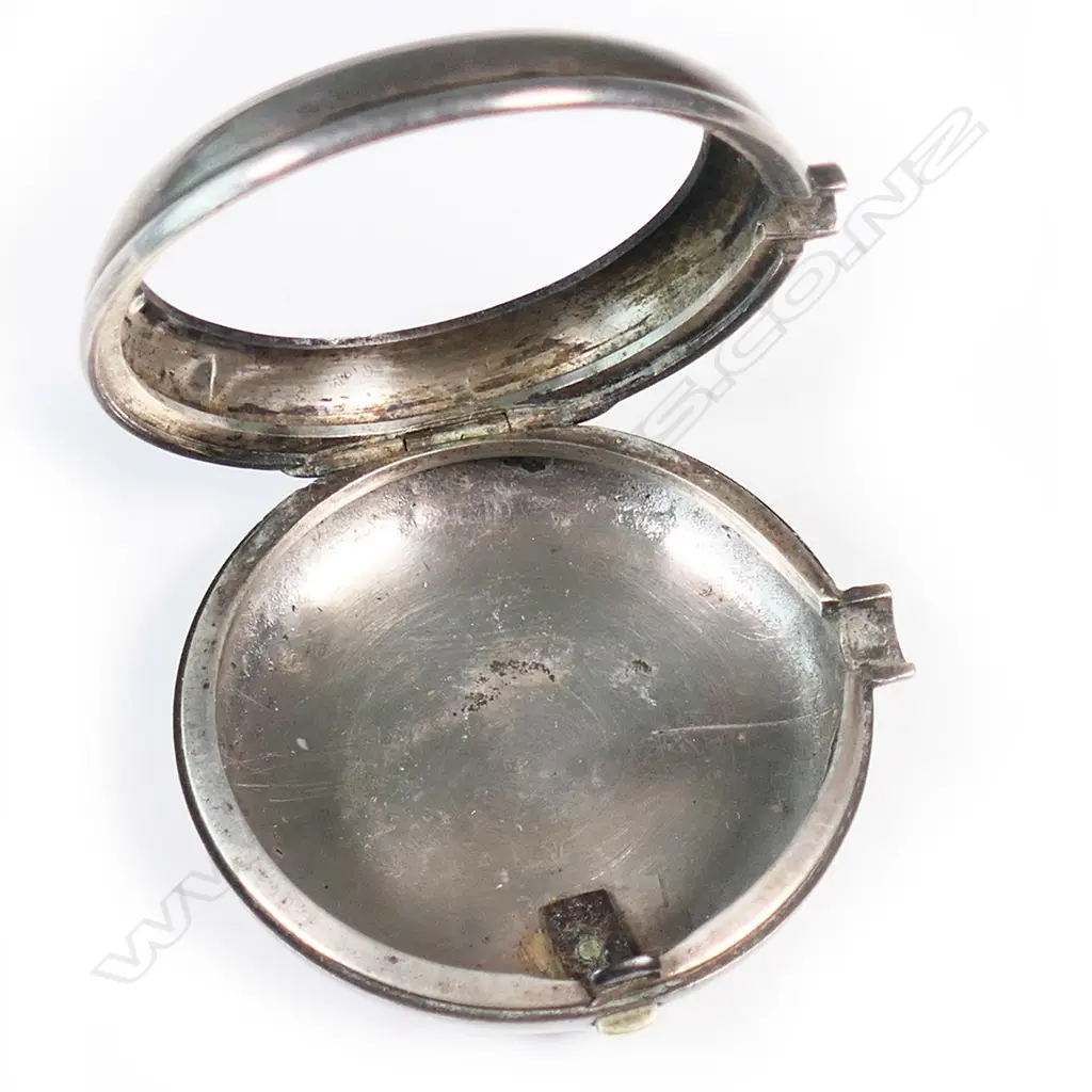 A silver pair case Georgian pocket watch c.1775, Image 1++