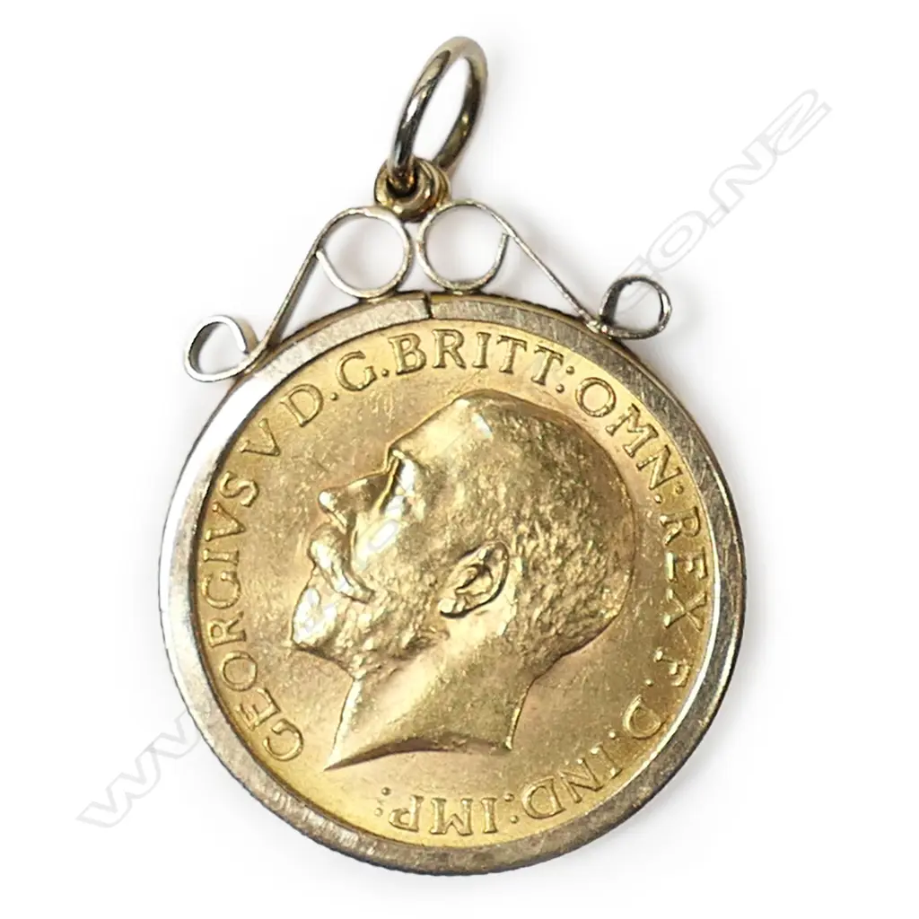 A 1927 gold full sovereign, Image 1++