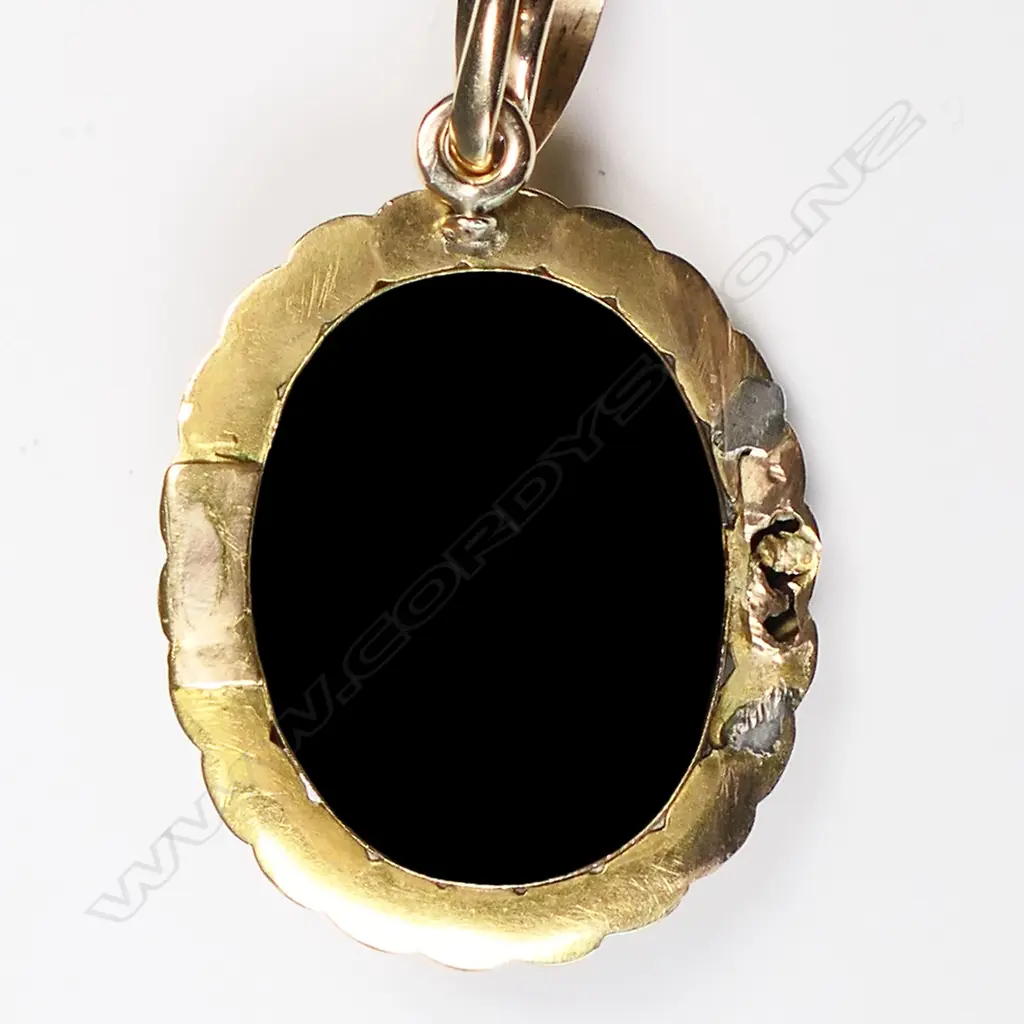 A 19thC gilded 18ct. yellow gold brooch, Image 1++