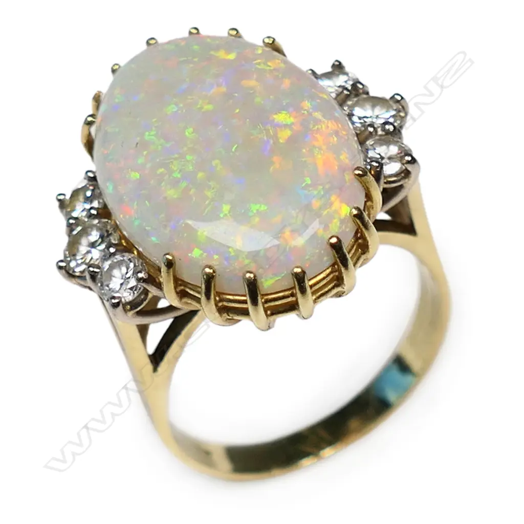 A good 18ct gold large opal and diamond ring, Image 1++