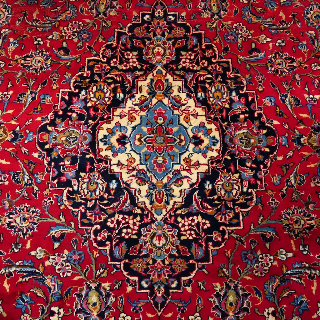 A large hand knotted Iranian Tabriz carpet 3 X 4m, Image 1++