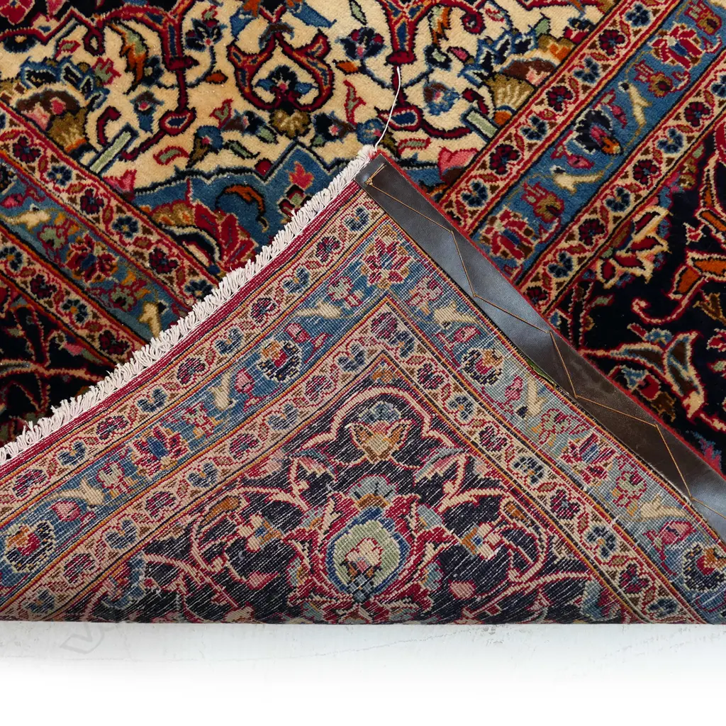 A large hand knotted Iranian Tabriz carpet 3 X 4m, Image 1++