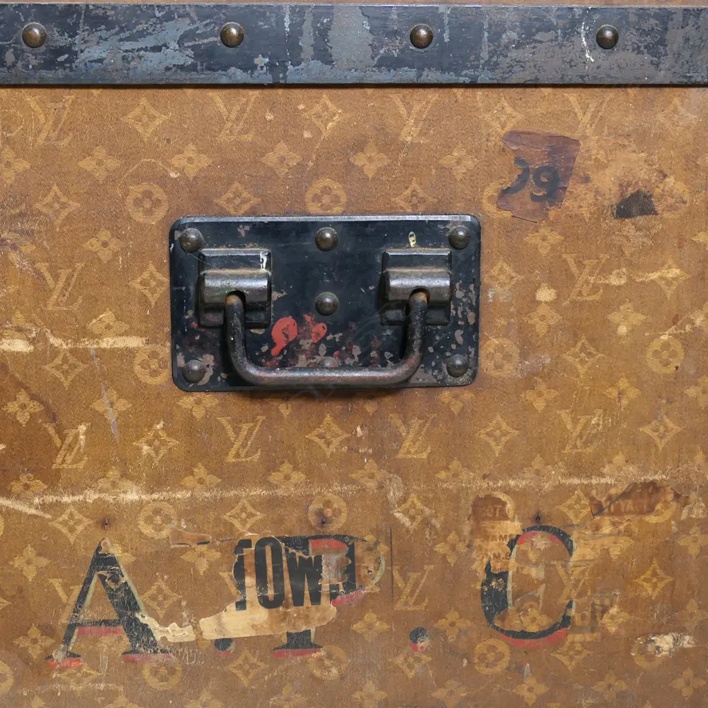 A large vintage Louis Vuitton steamer trunk, Image 1++
