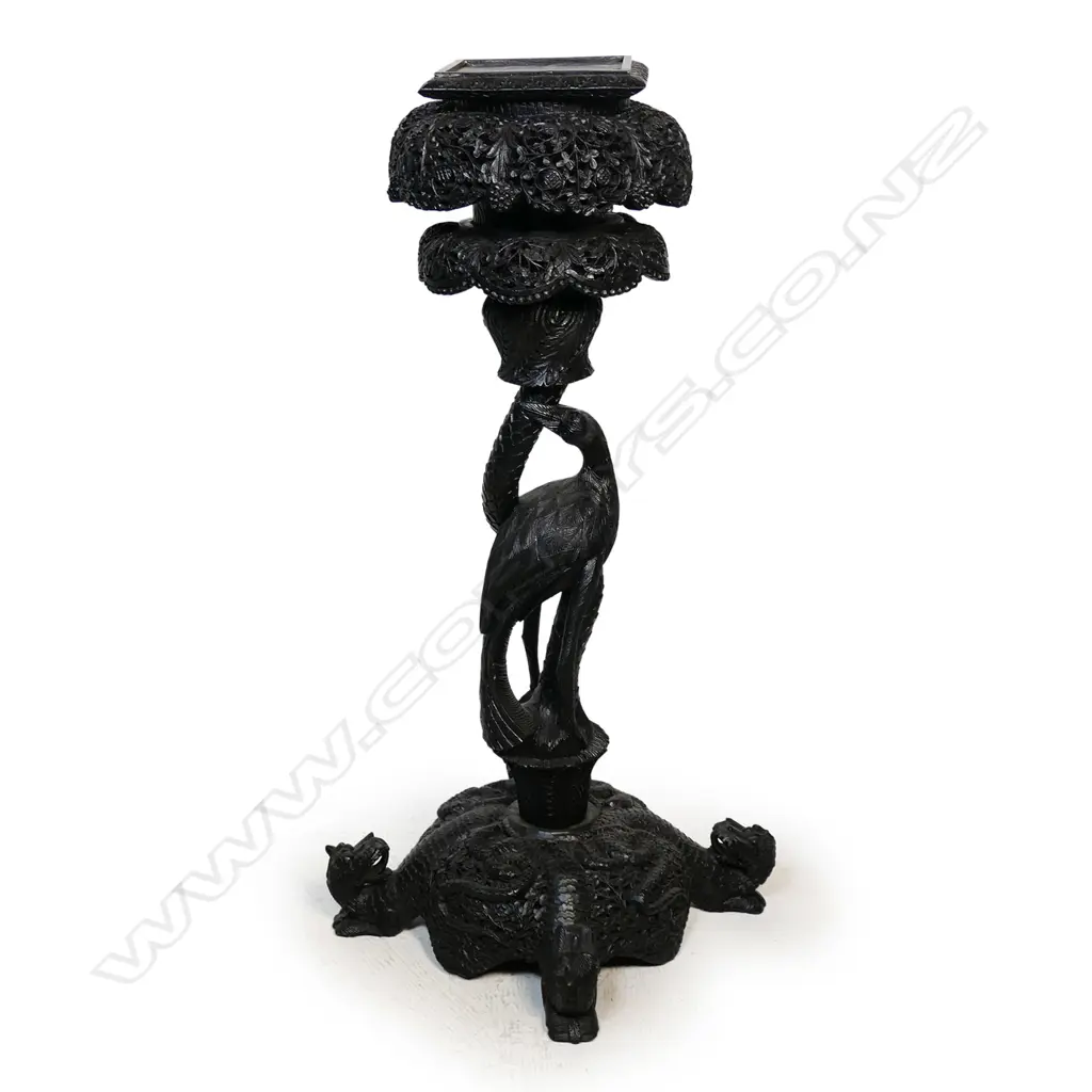 An Indian hardwood vase stand, Image 1++