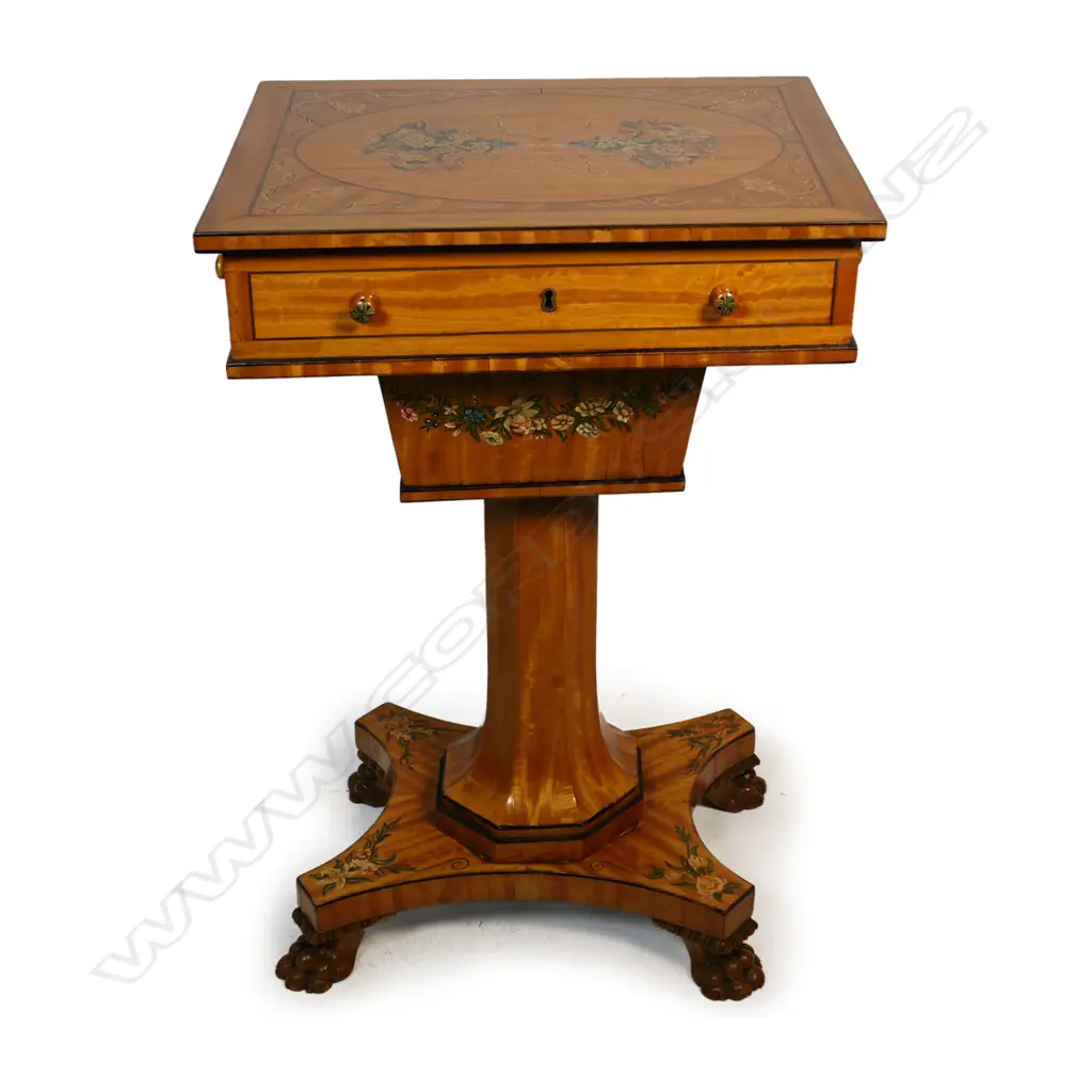 A quality Victorian satinwood workbox, Image 1++