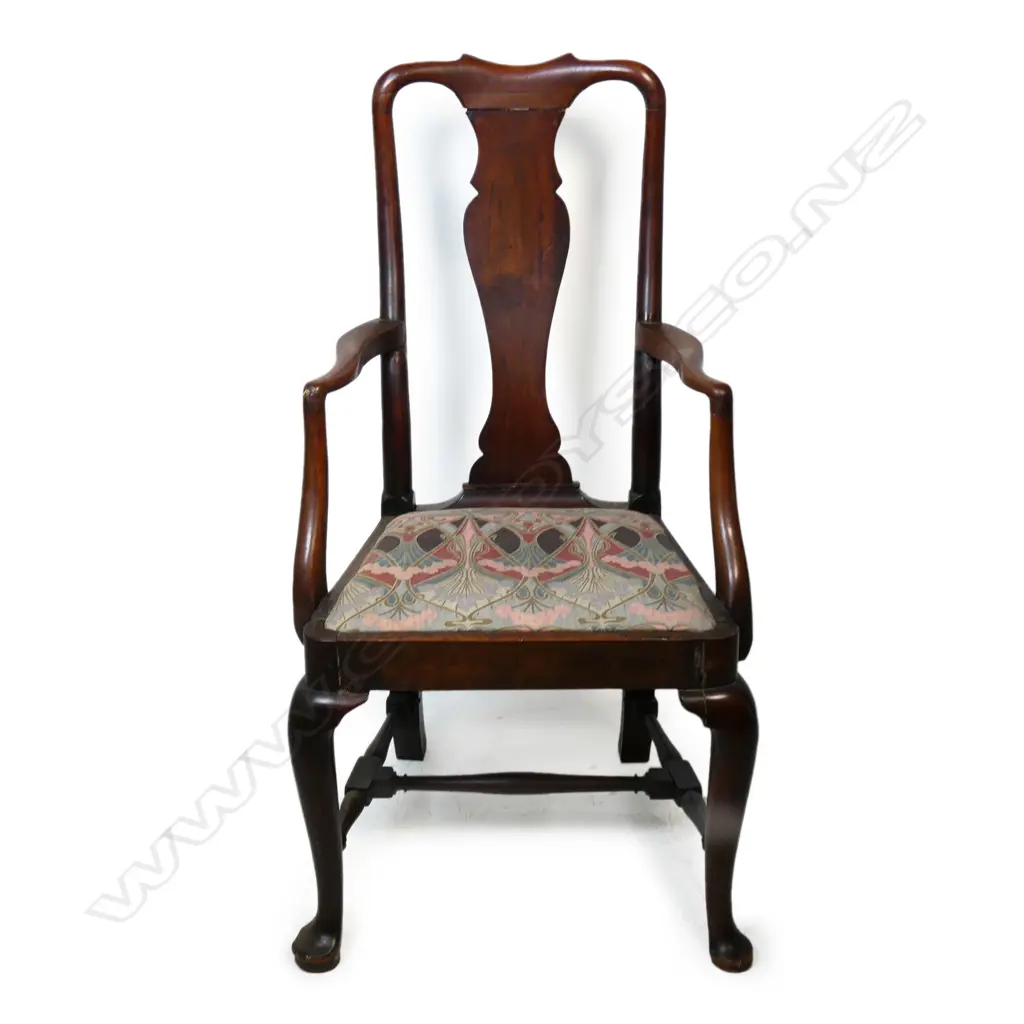 A George II mahogany open elbow chair, Image 1++