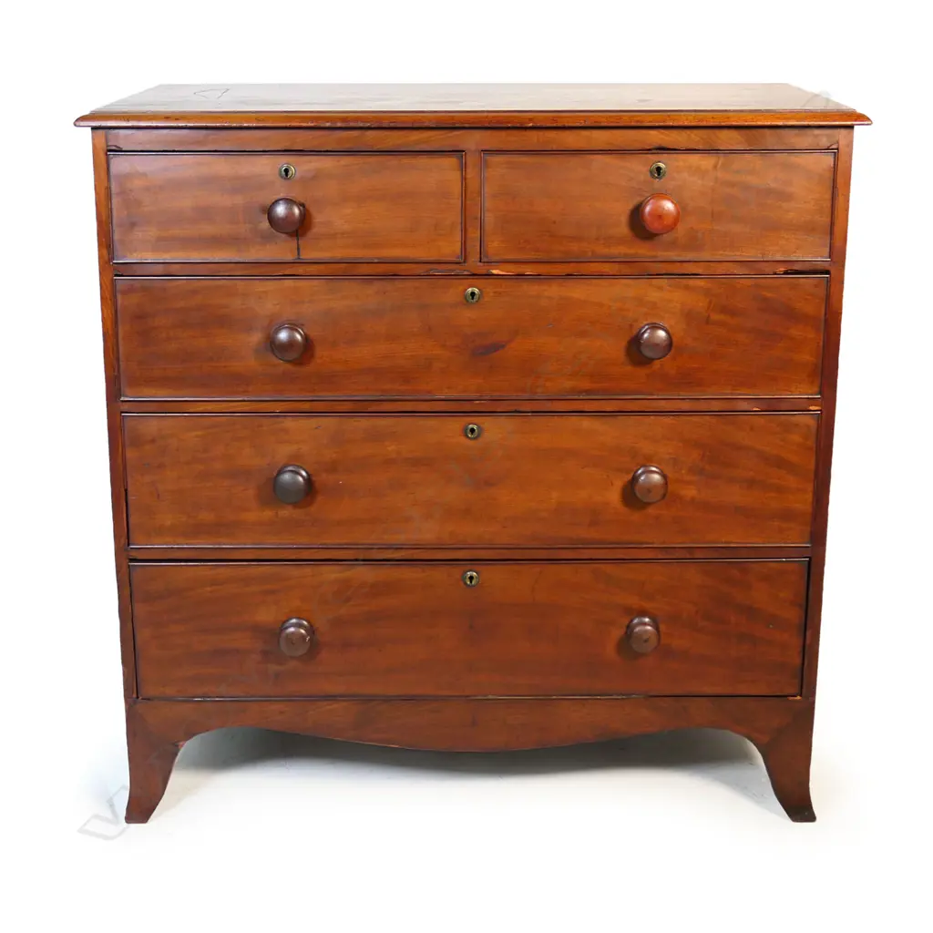 A Victorian mahogany flat front five drawer chest, Image 1++