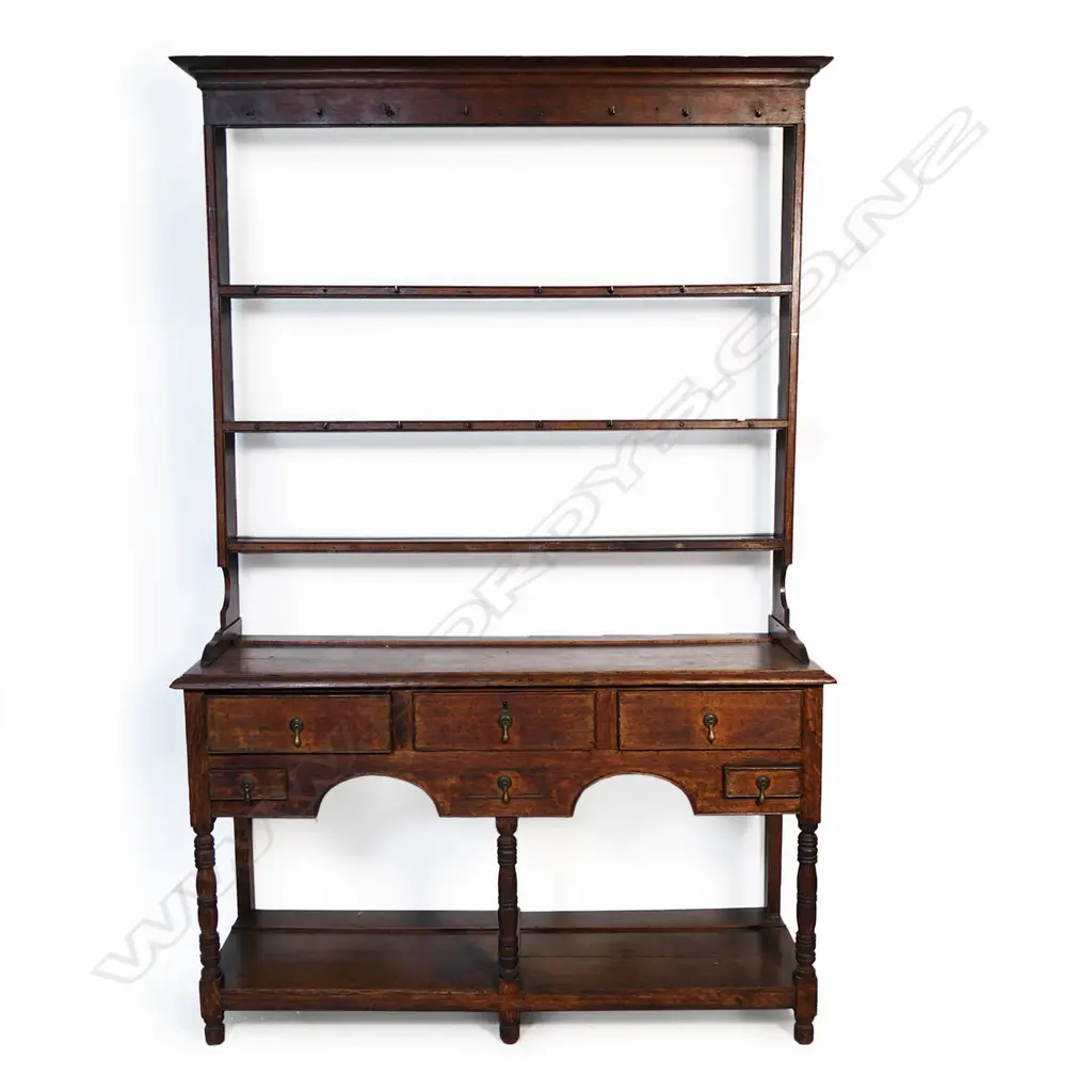 A Georgian country oak Welsh dresser, Image 1++