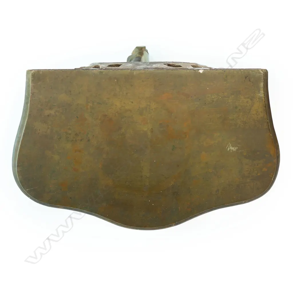 A pair of antique style figurative wall brackets, Image 1++