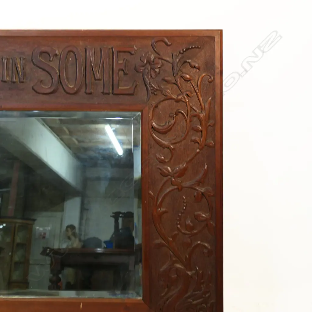 An early 1900s mahogany Arts and Crafts mirror, Image 1++