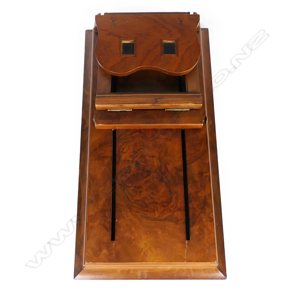 A quality Victorian figured walnut stereoscopic viewer. Image 1++
