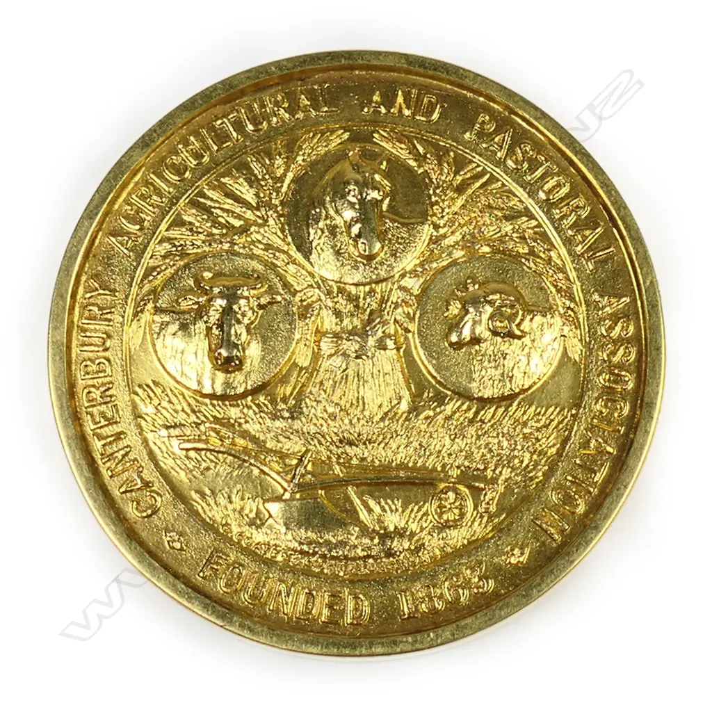 A 1929 'CANTERBURY AGRICULTURAL AND PASTORAL ASSOCIATION FOUNDED 1863' gilded 15ct gold medal, Image 1++