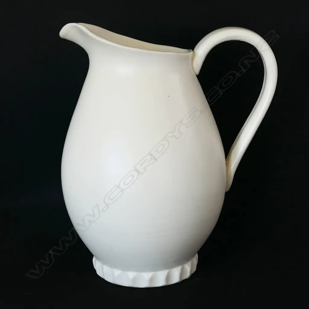 A rare hand potted white Crown Lynn jug, Image 1++
