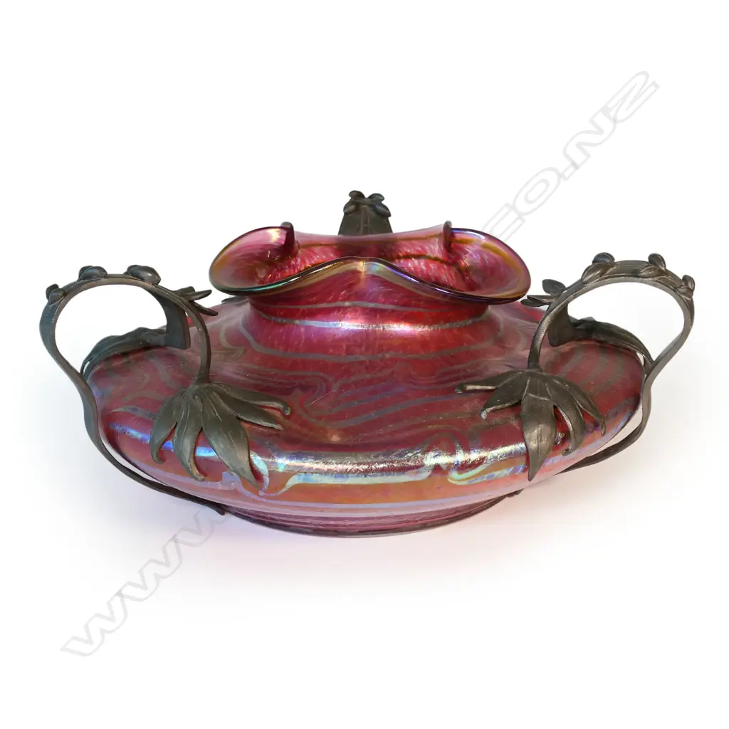 An impressive and largeAustrian c.1905 attributed Loetz Kralik & Van Hauten Art Nouveau glass bowl, Image 1++