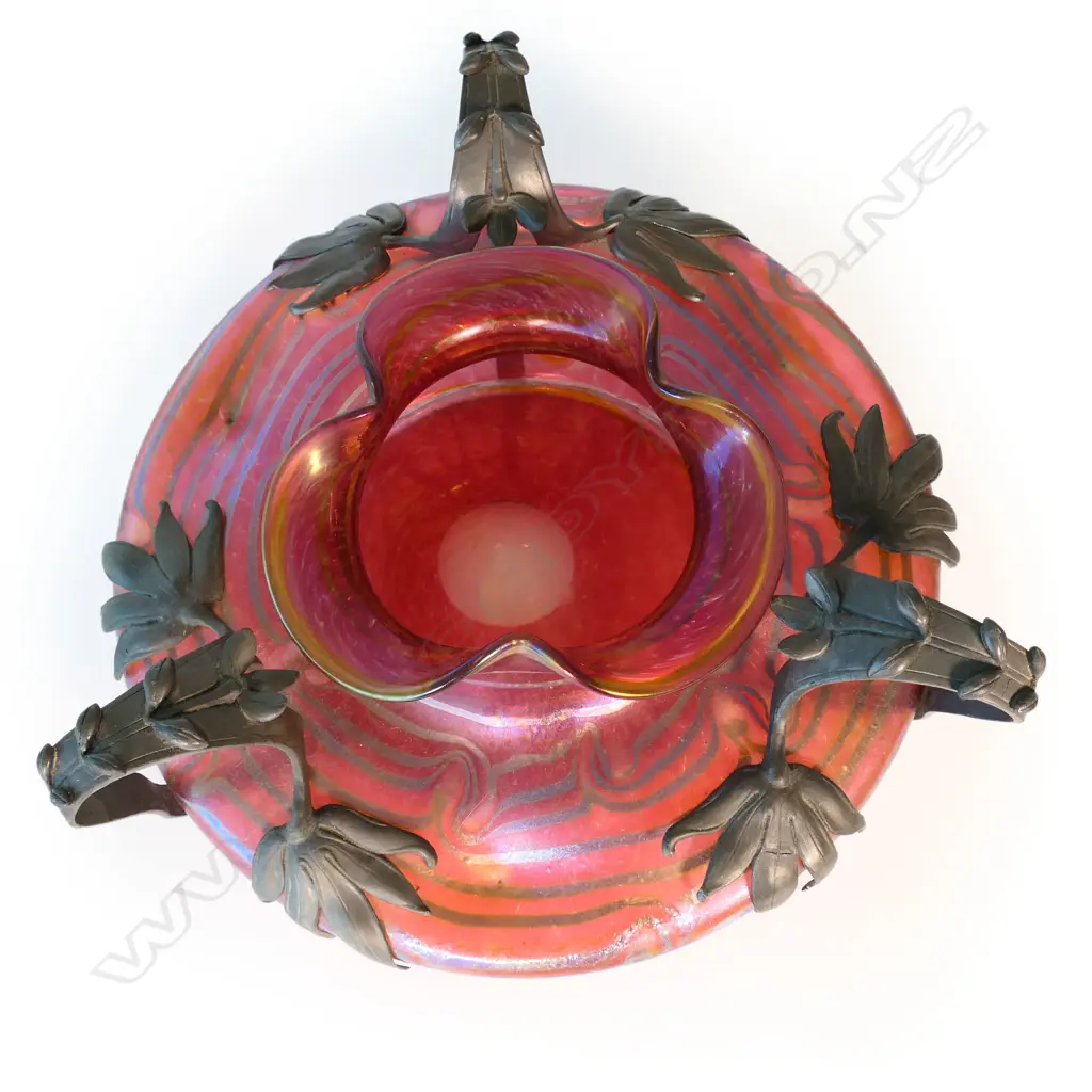 An impressive and largeAustrian c.1905 attributed Loetz Kralik & Van Hauten Art Nouveau glass bowl, Image 1++