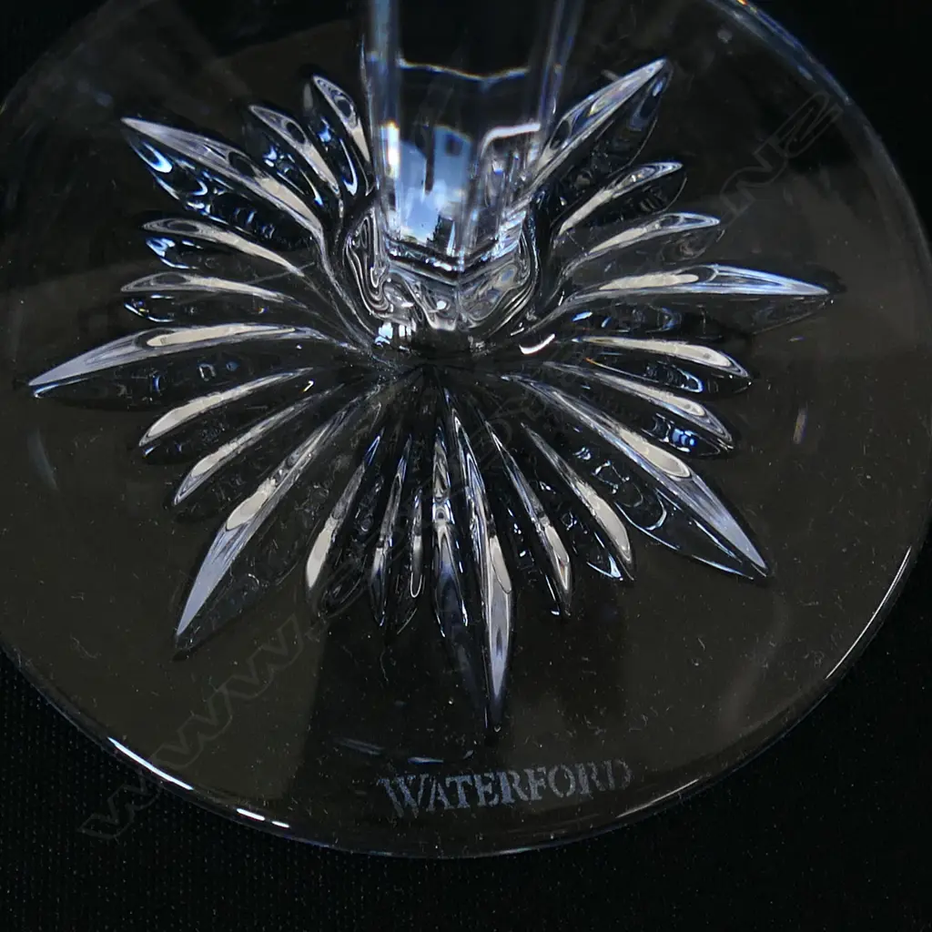 A set of six Waterford champagne toasting glasses, Image 1++