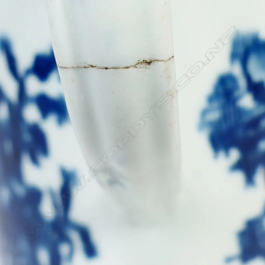 A first period Worcester large blue and white mug, Image 1++