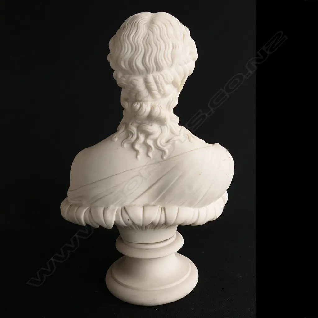 A Victorian Parian ware bust, Image 1++