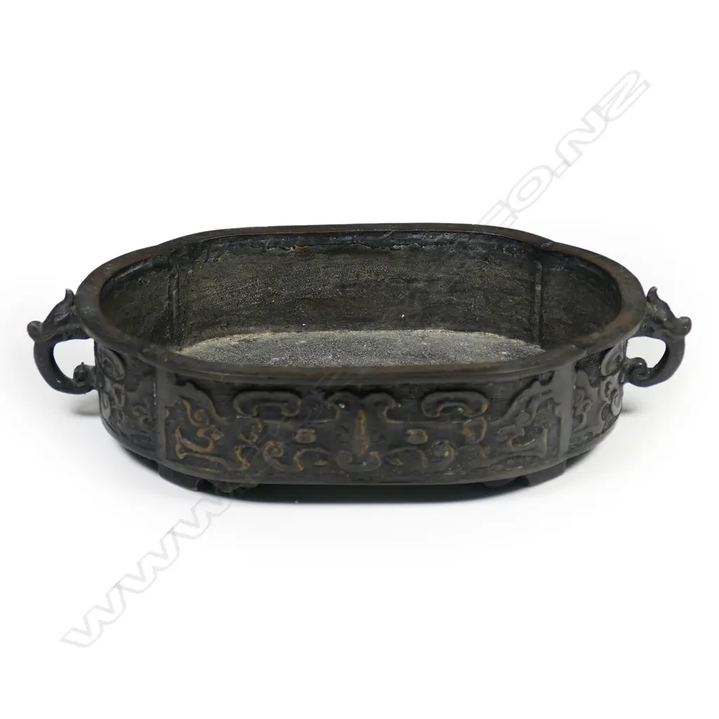 A Chinese bronze incense burner, Image 1++