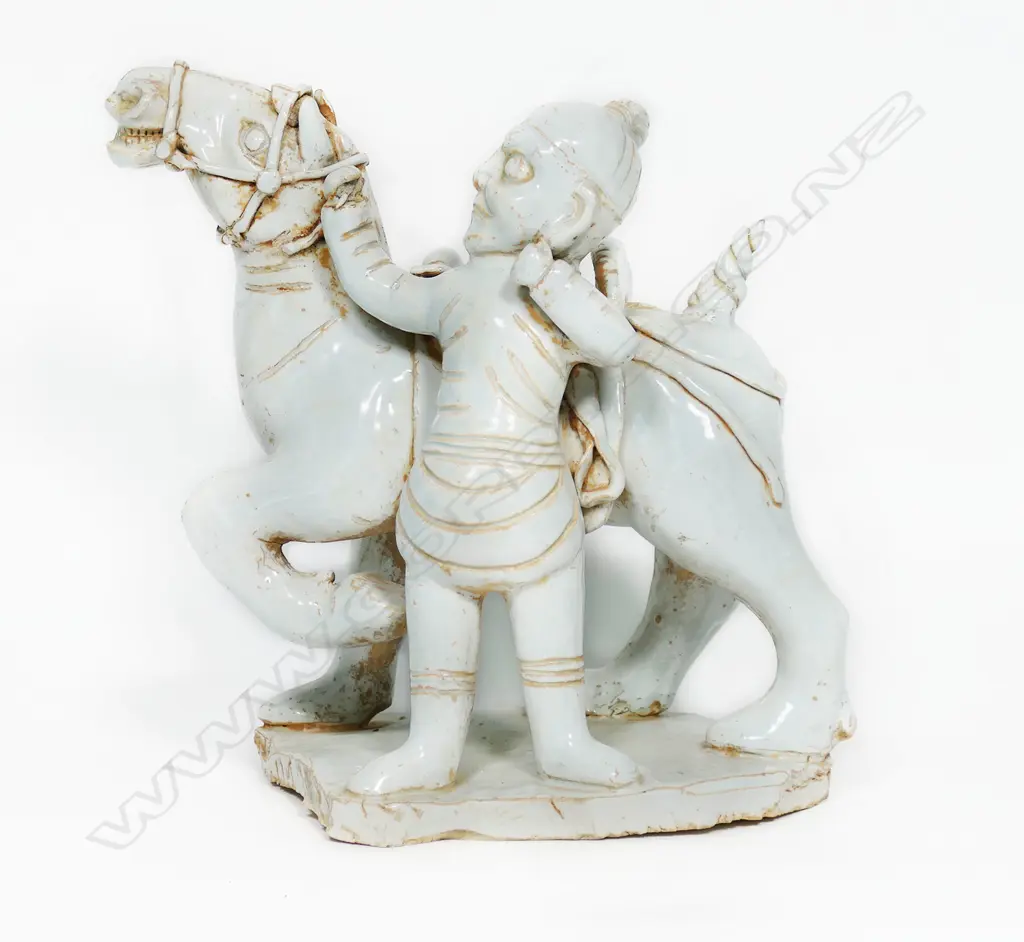 Chinese Ming Dynasty style porcelain figure of an archer with horse, Image 1++