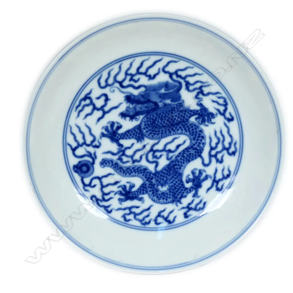 An uncommon Chinese porcelain saucer dish, Image 1++