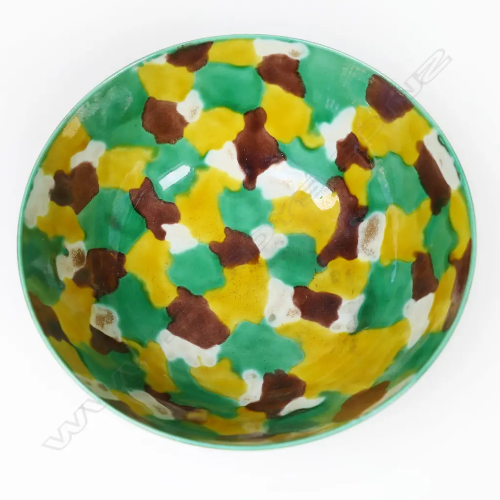 An old Chinese porcelain bowl, Image 1++