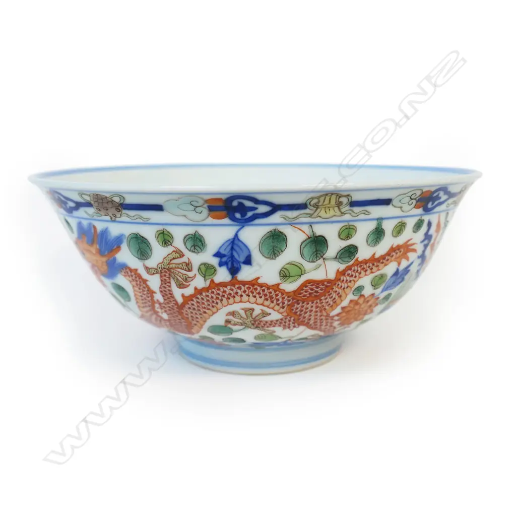 A Chinese Doucai decorated bowl, Image 1++