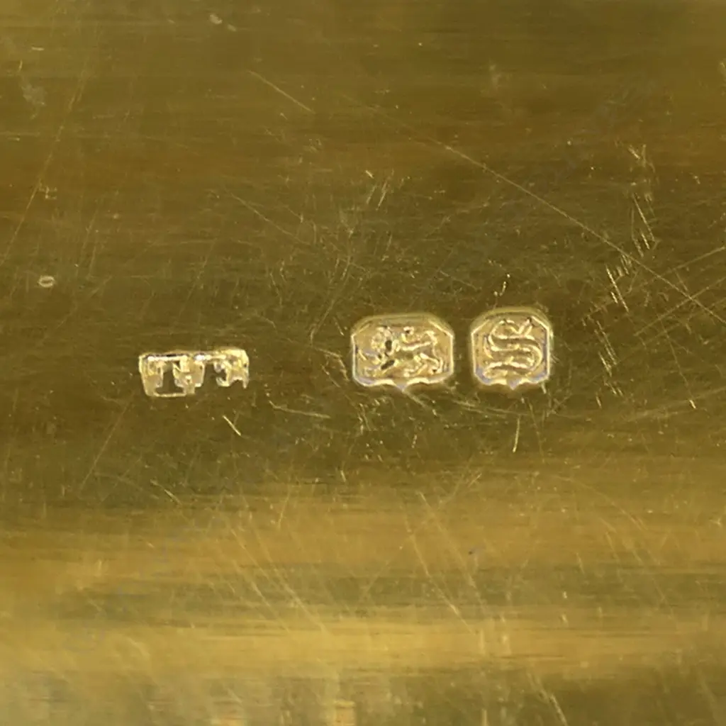 A superior quality early Victorian heavy silver table snuff box, Image 1++