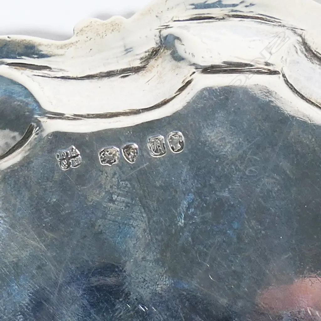 A Victorian silver pie crust rim salver, Image 1++