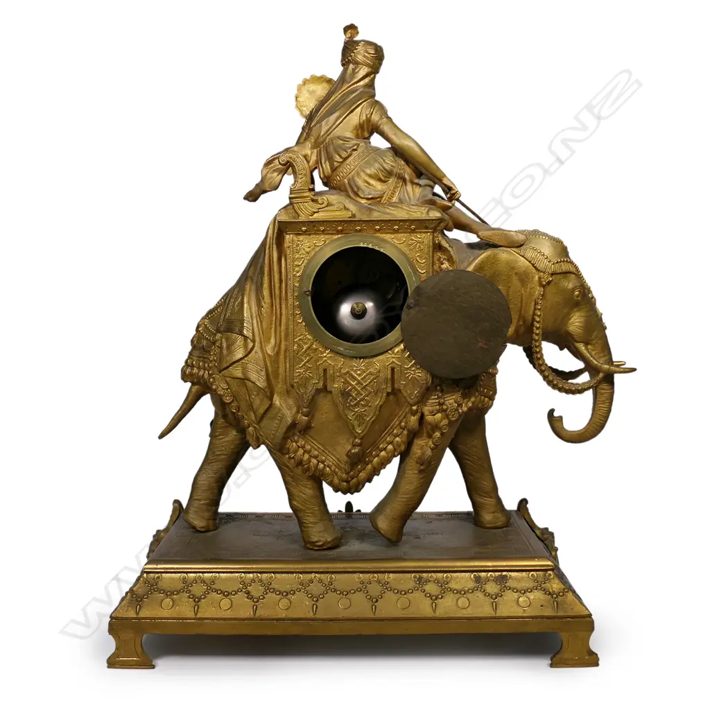 A Louis XV style gilt brass elephant mantel clock, Image 1++