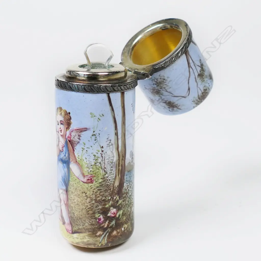 A 19thC French enamelled perfume bottle, Image 1++