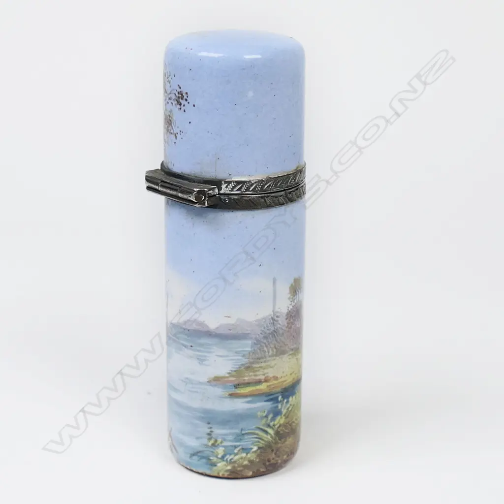 A 19thC French enamelled perfume bottle, Image 1++