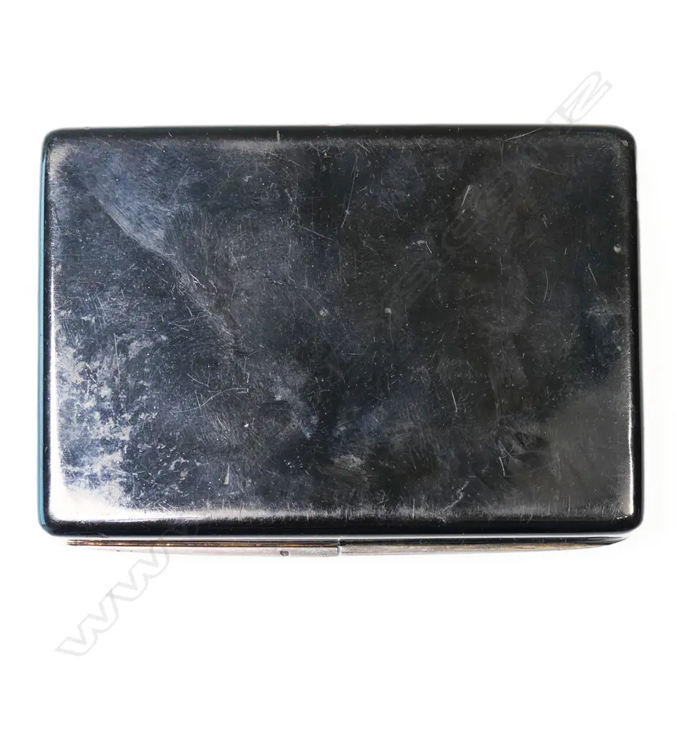 A late 19thC European (French) enamelled silver snuff box, Image 1++