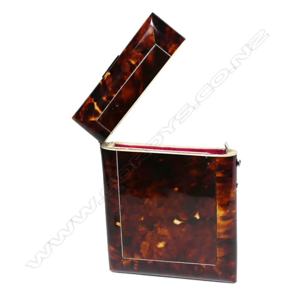A Victorian tortoiseshell card case, Image 1++