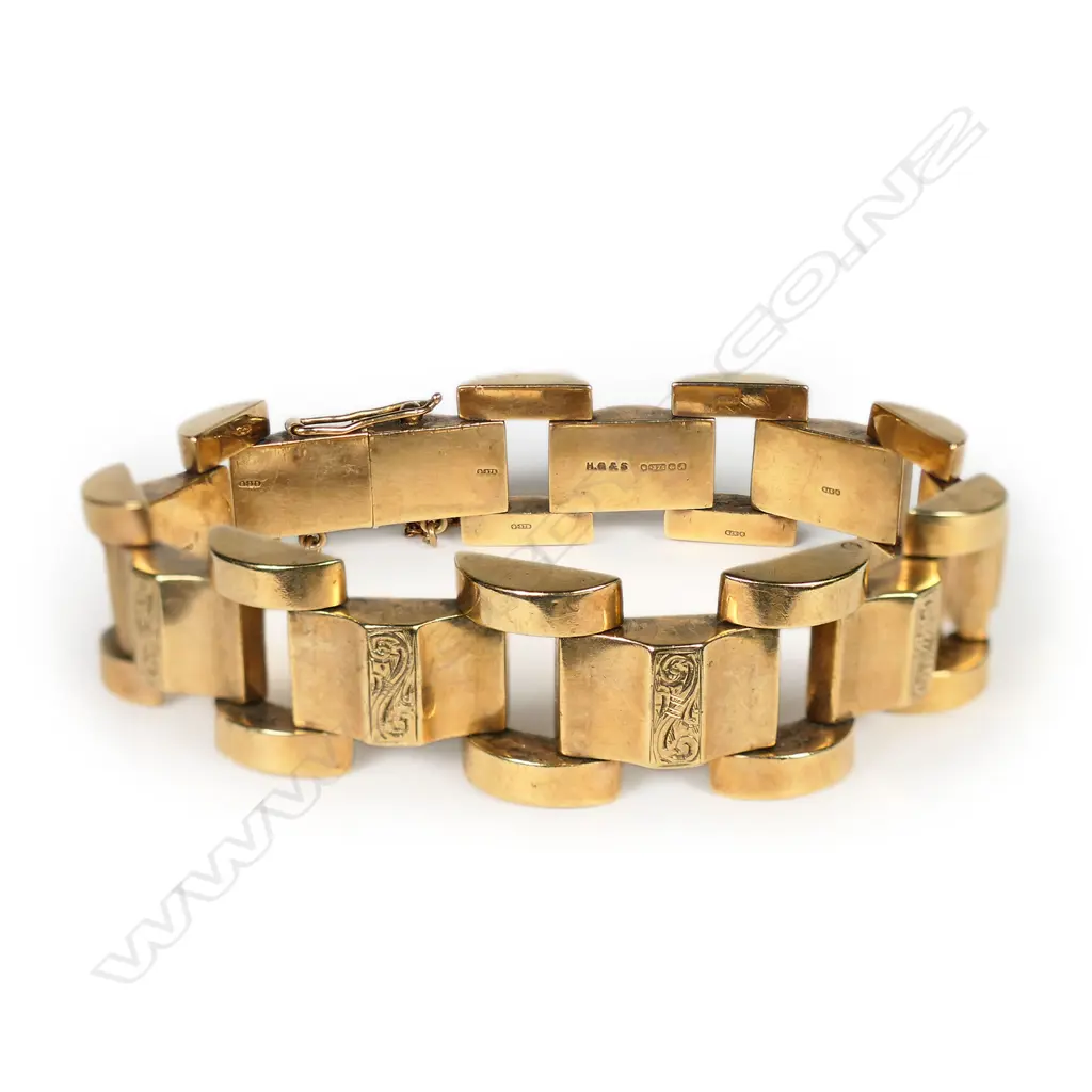 An estate 9ct gold bracelet, Image 1++