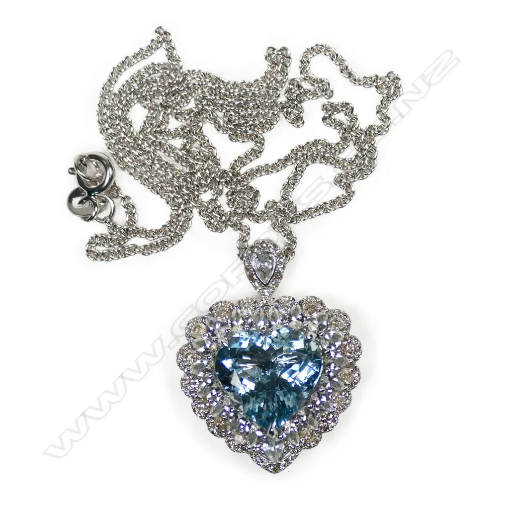 An 18ct white gold and aquamarine pendant combination ring, Image 1++