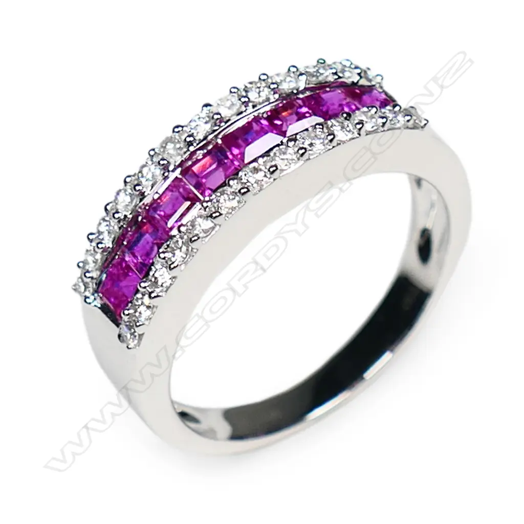An 18ct white gold pink sapphire and diamond ring, Image 1++